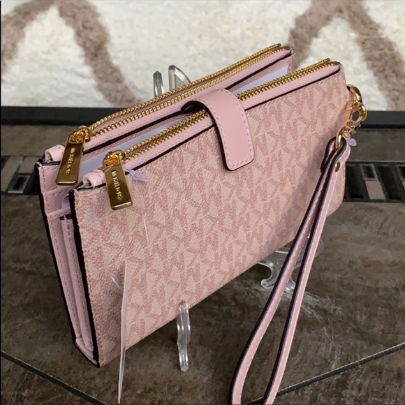 MICHAEL KORS LG DOUBLE ZIP WRISTLET BALLET - Picture 15 of 16